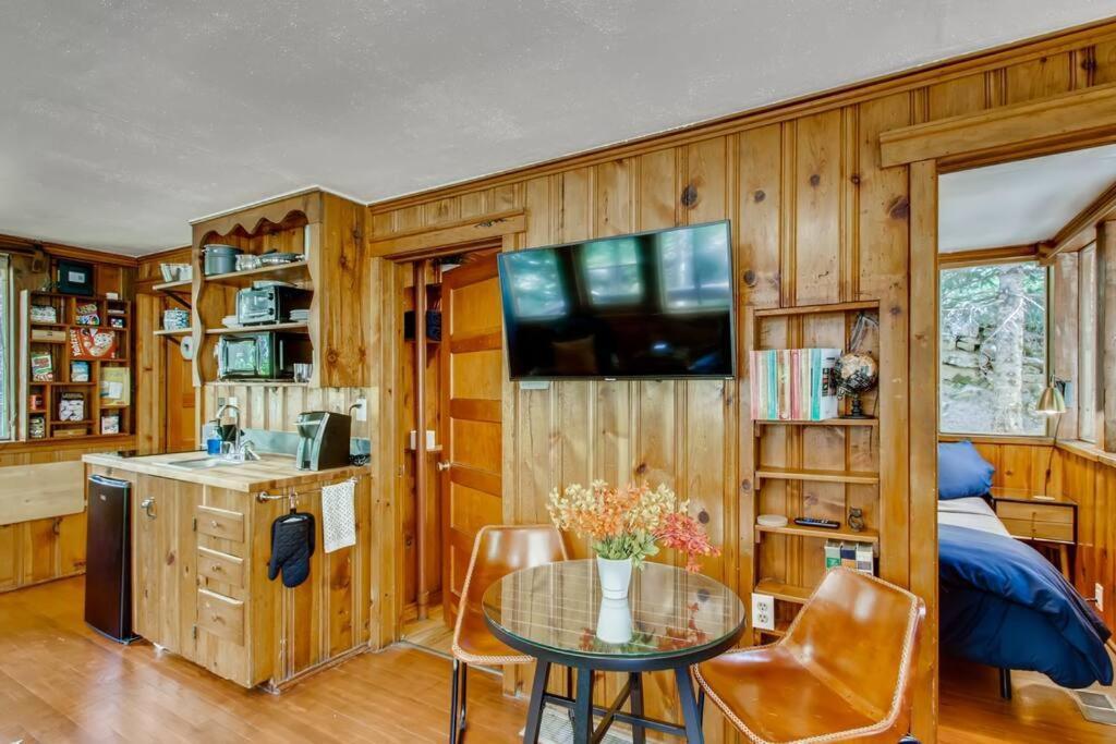Epiphany Pines: Waterfront Work & Play Cabin 爱达荷斯普林斯 外观 照片