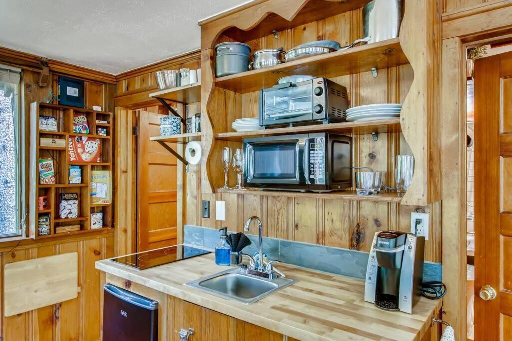 Epiphany Pines: Waterfront Work & Play Cabin 爱达荷斯普林斯 外观 照片